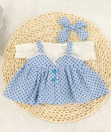 Robe à pois bleue